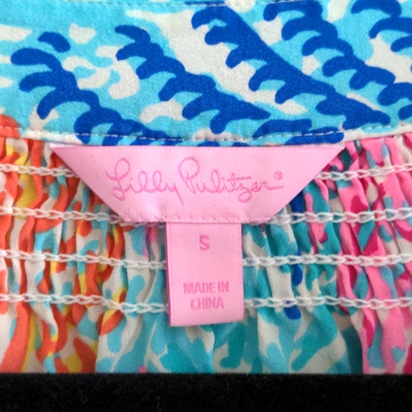 Lilly Pulitzer Elsa silk top bold pattern small - Picture 3 of 8